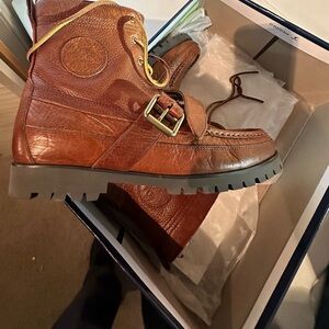 POLO RALPH LAUREN
Men's Ranger Tumbled
Leather Boot… Size 10… Tan
